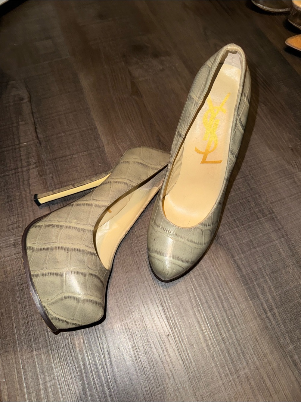 Saint Laurent Croc-Embossed Olive Leather Pumps